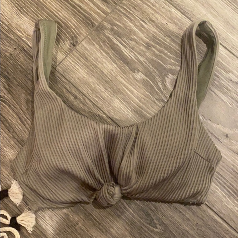 hollister bikini top